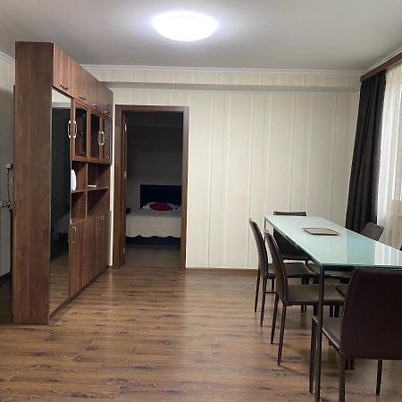City Center Apart Hotel Tbilisi Esterno foto